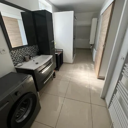 Apartment 50m2 A 10 Mn Cdg, Proche Parc Expo, Paris,