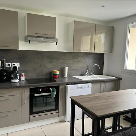 Apartment 50m2 A 10 Mn Cdg, Proche Parc Expo, Paris,